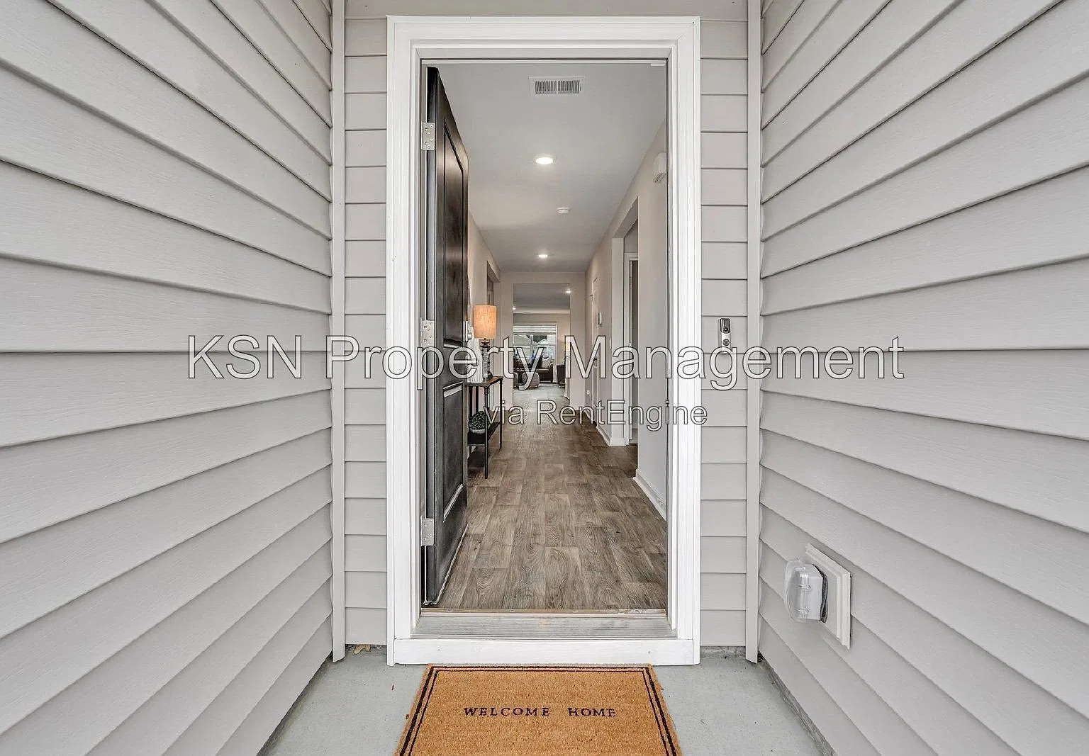 4 bed, 2.0 bath, 1775 sqft, $3,700 — Photo 2