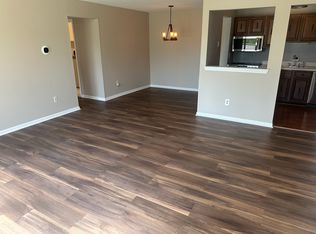 705 Sunset Ln, Saint Clair Shores, MI 48082