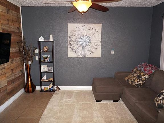 5th image of 18163 Petoskey Cir