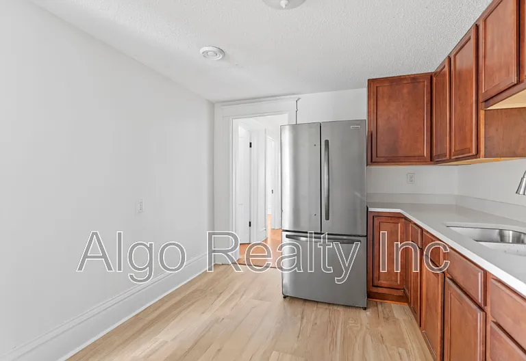 3200 Bloomington Ave #4 — Photo 7