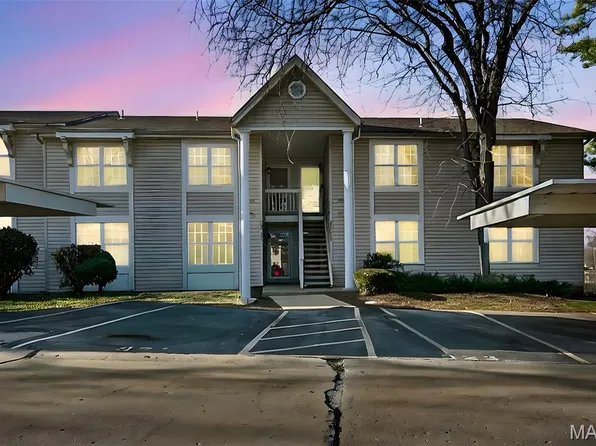 929 Sugar Lake Ct #7, Saint Peters, MO 63376