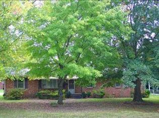 1 Neville Cir, Greenville, SC 29617