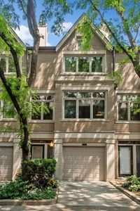 2742 N Janssen Ave, Chicago, IL, 60614