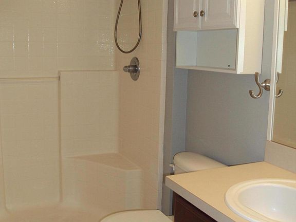 5th image of 13827 Herons Landing Way APT 12