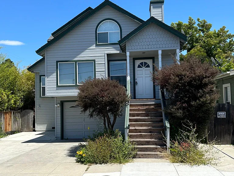 122 Ocean St #A — Photo 2