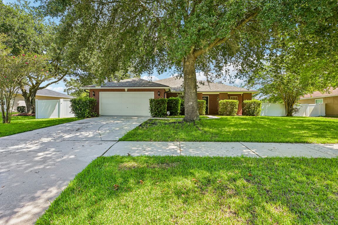 Belmont Oaks Dr-S1208-001.jpg
