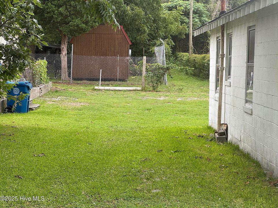 2nd image of 305 N 15th Street