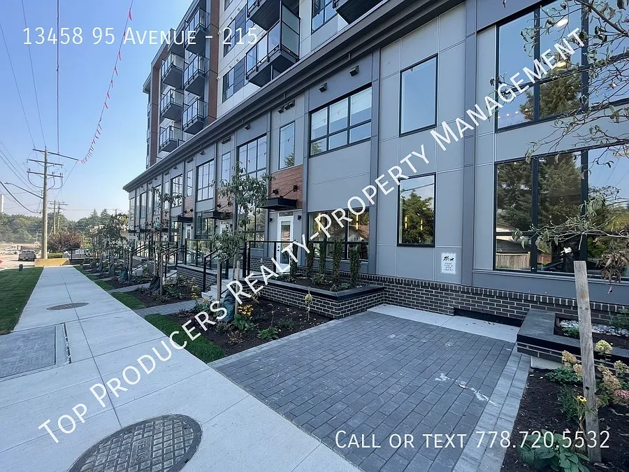 13458 95th Ave #215 photo 1