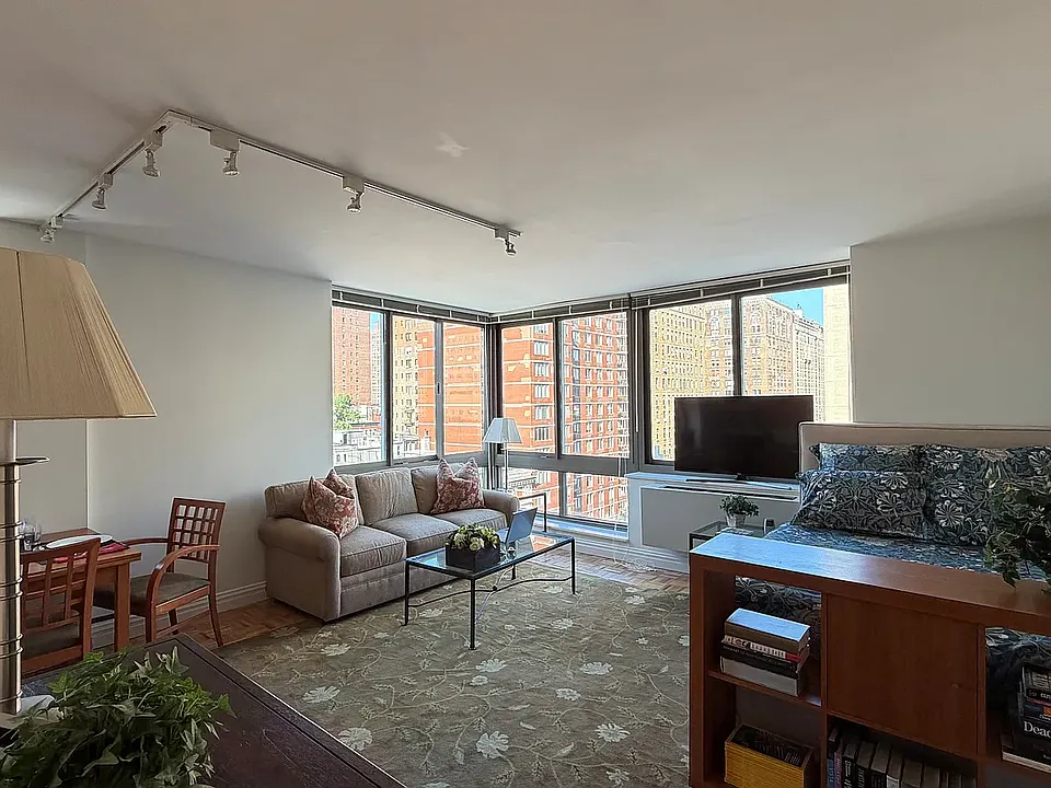 1500 Lexington Ave #12A