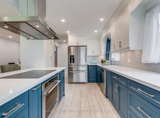 1562 Sandgate Cres, Mississauga, ON L5J 2E5