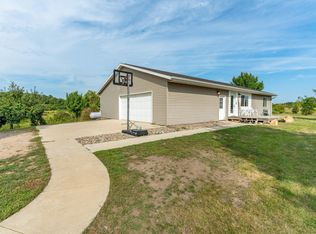 18613 Peninsula Trl, Battle Lake, MN 56515