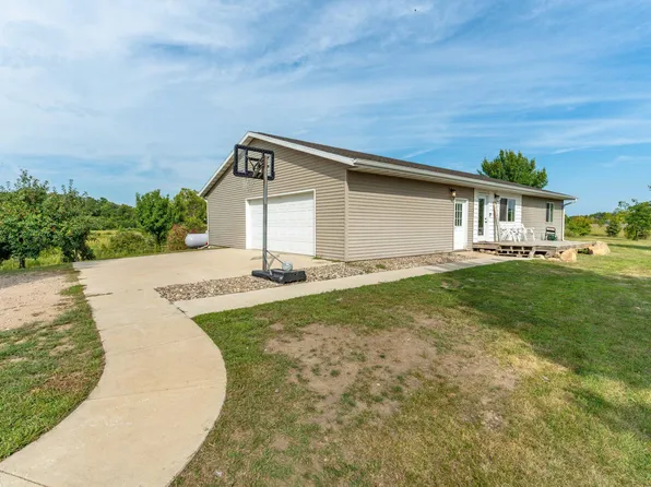18613 Peninsula Trl, Battle Lake, MN 56515