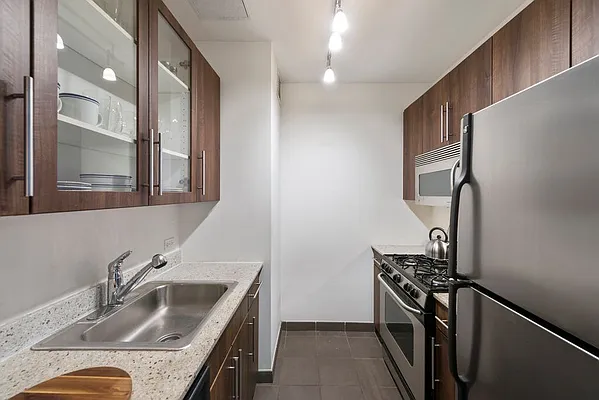 Rented by Nest Seekers International | media 11