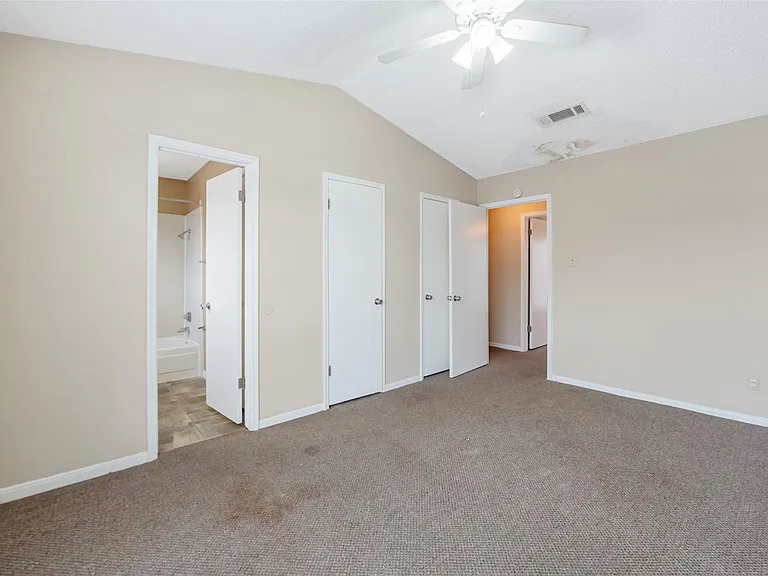 12400 Brookglade Cir #15 — Photo 23