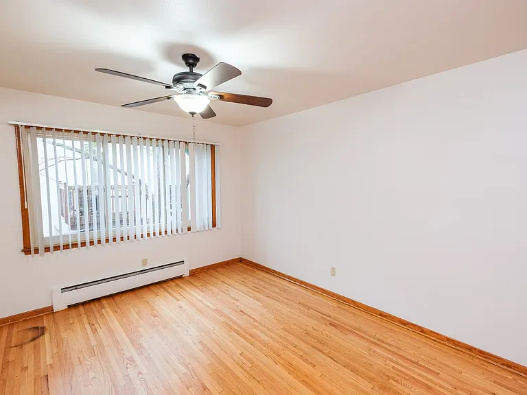 4330 Minnehaha Avenue — Photo 8