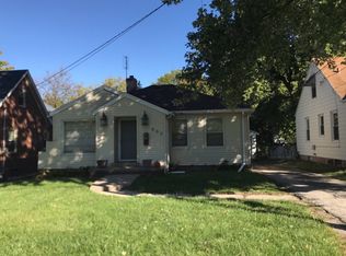 803 E Seneca Pl, Peoria, IL