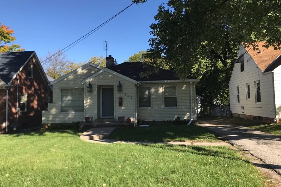 803 E Seneca Pl photo 1