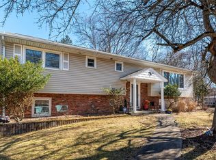 4 Laura Ln, Spring Valley, NY 10977