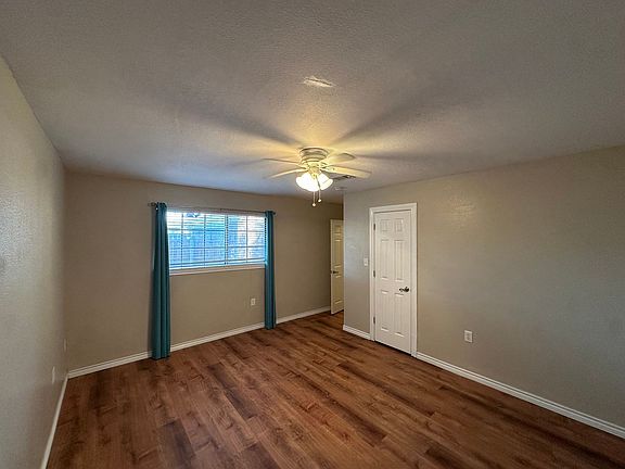 5th image of 1592 College Pkwy