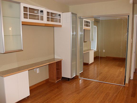 4th image of 2841 Windsor Dr APT 103