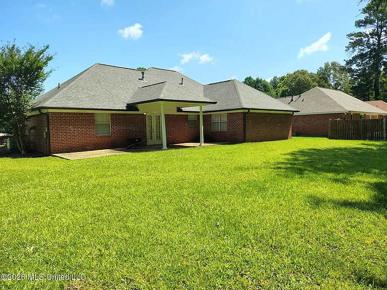 2111 Branch Creek Dr — Photo 19