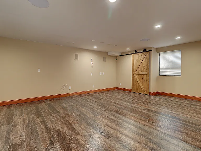 26025 Whispering Woods Cir — Photo 36