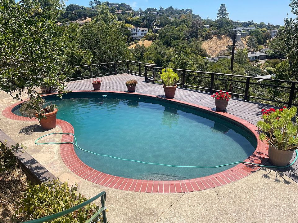 1st image of 320 Vista Grande