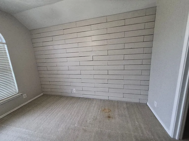 712 Moss Wood — Photo 38