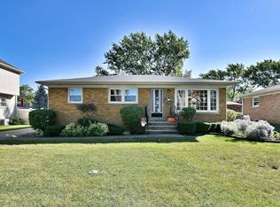 1105 S Fern Dr, Mount Prospect, IL