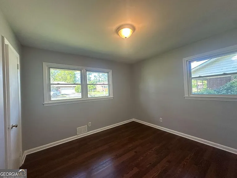 1809 Stratford Arms Dr — Photo 9