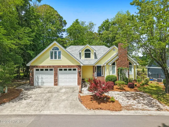 1714 Oakbrook Drive SW, Ocean Isle Beach, NC 28469