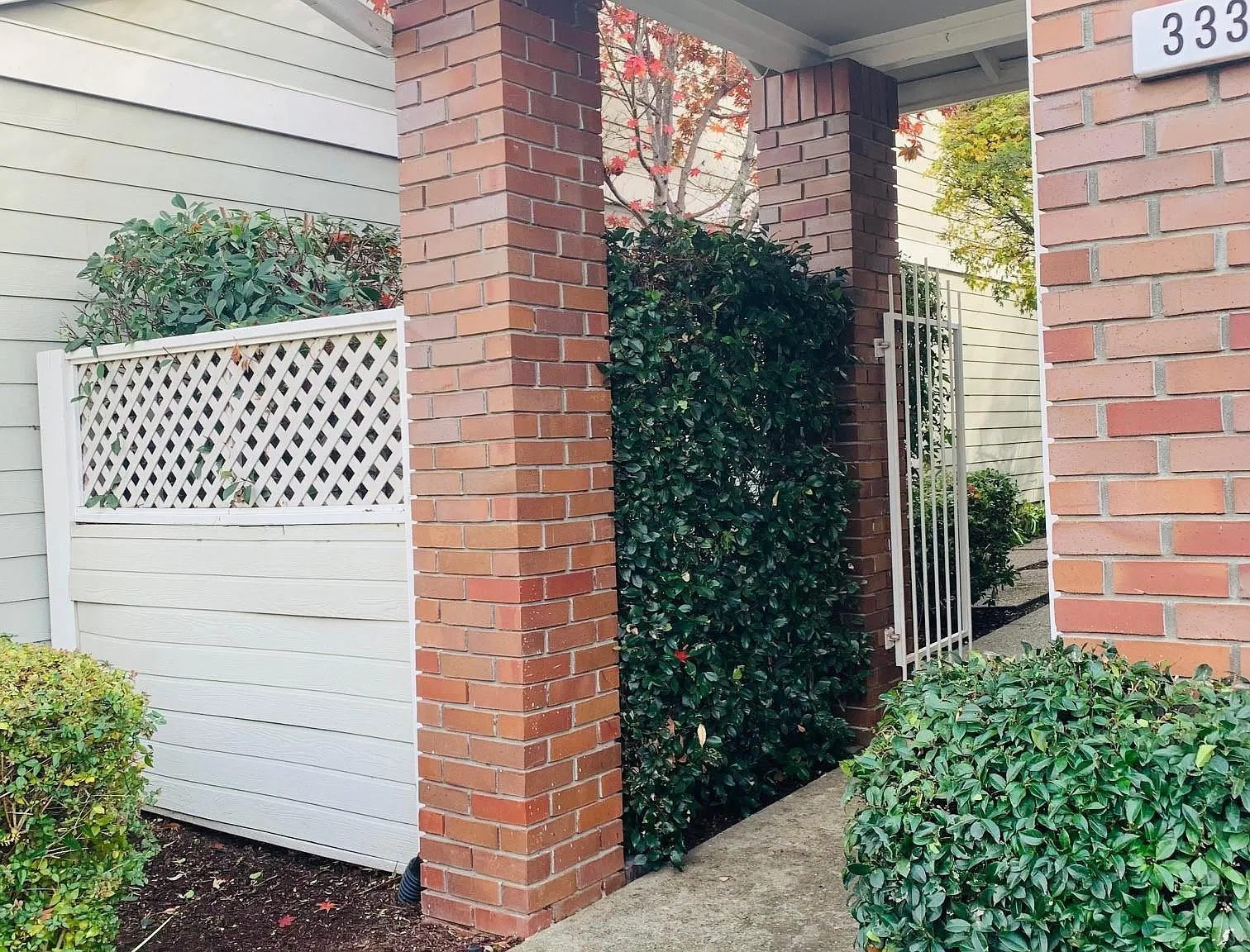 2 bed, 1440 sqft, $3,300 — Photo 2