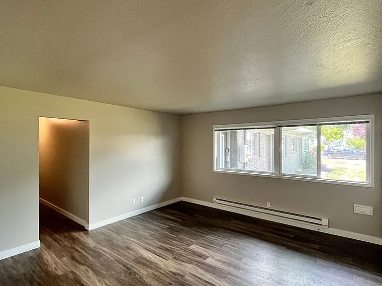 The Rivercrest Apartments by Star Metro — Photo 11