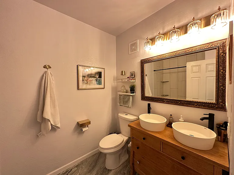 2818 Syracuse St #221 — Photo 52