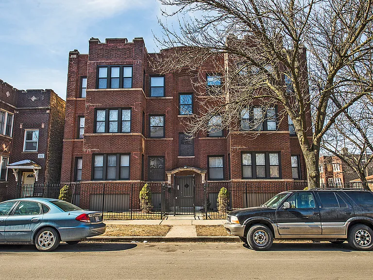 7400 S Rhodes Ave Chicago, IL 60619 — Photo 1