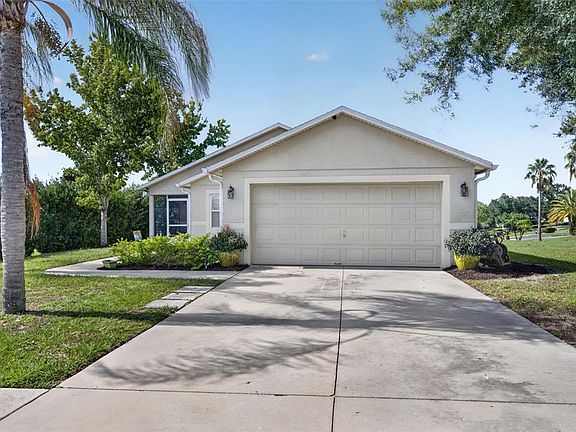 3rd image of 1390 WILLOW CREST DRIVE