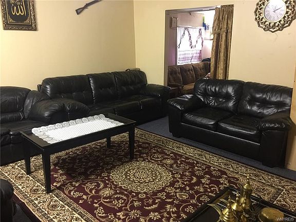 5th image of 94 Royal Ave