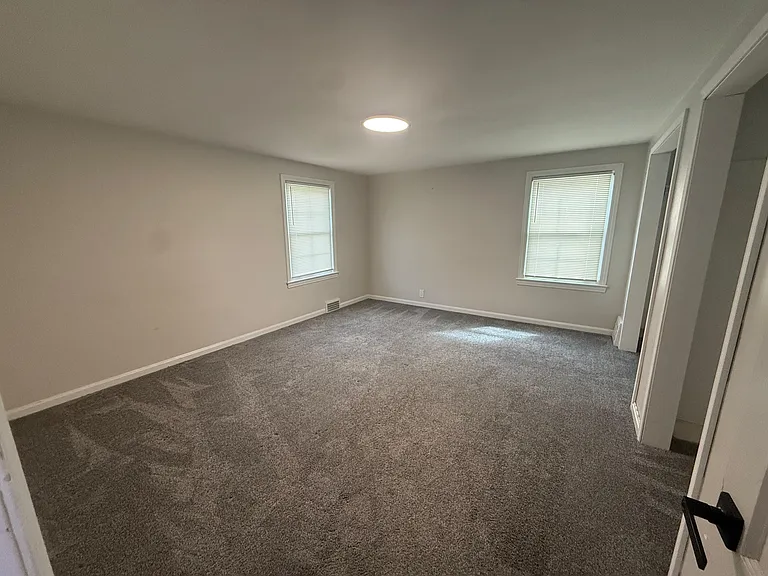 4350 Silsby Rd — Photo 12