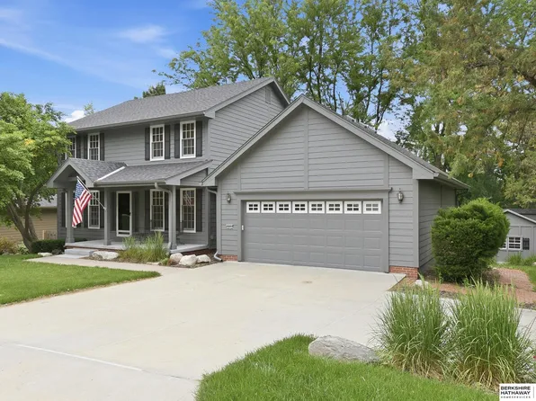 10552 Forrest Dr, Omaha, NE 68124