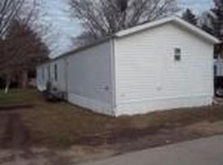 2909 E Bremer Ave TRLR 9, Waverly, IA 50677