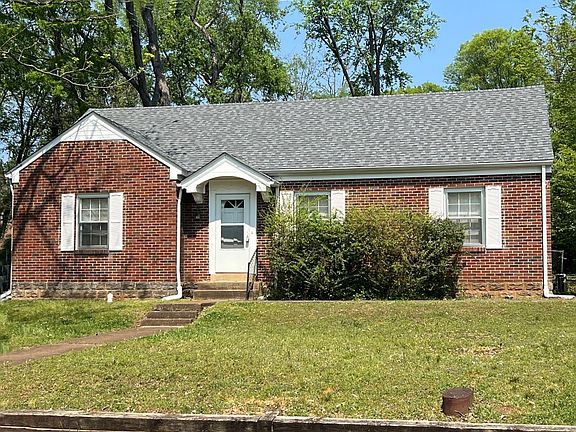 3rd image of 1011 Ewing Blvd