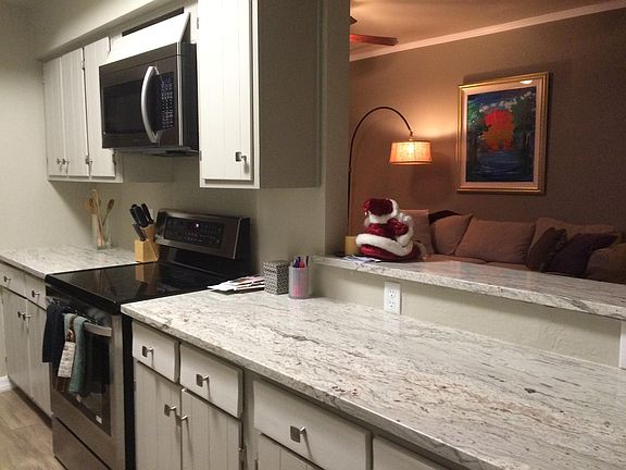 3rd image of 1209 E Northshore Dr