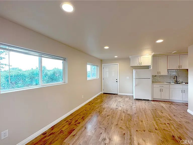 17134 Saticoy St — Photo 1