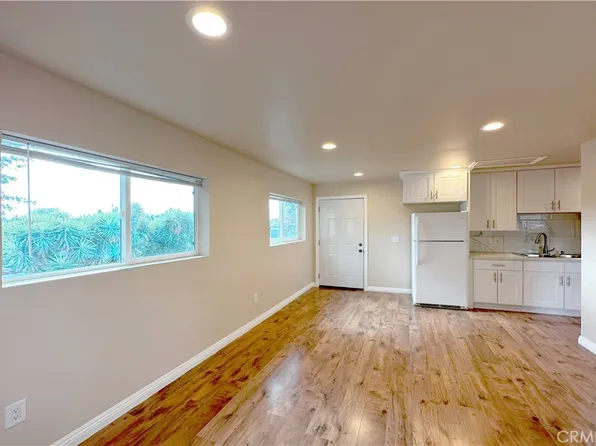 17134 Saticoy St, Van Nuys, CA 91406