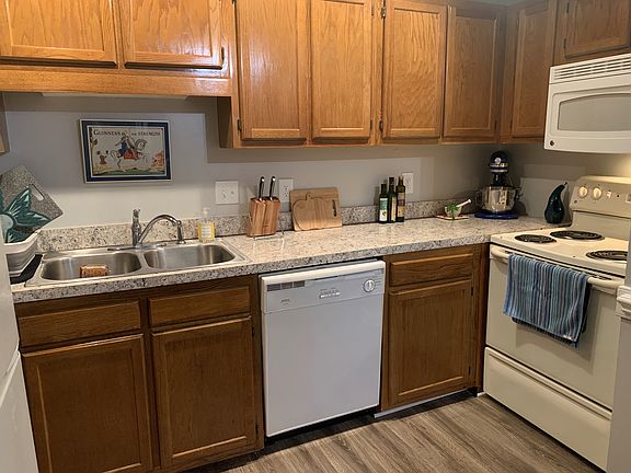 2nd image of 5500 Fortunes Ridge Dr APT 92C