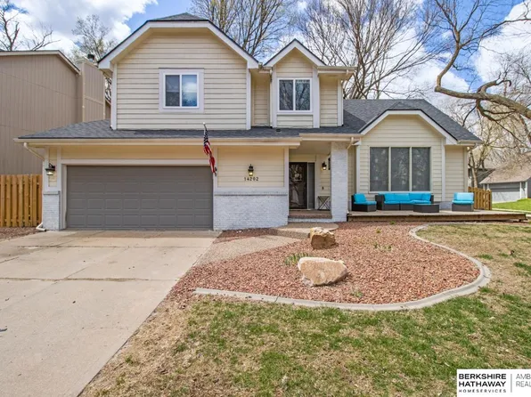 14202 S 30th Ave, Bellevue, NE 68123
