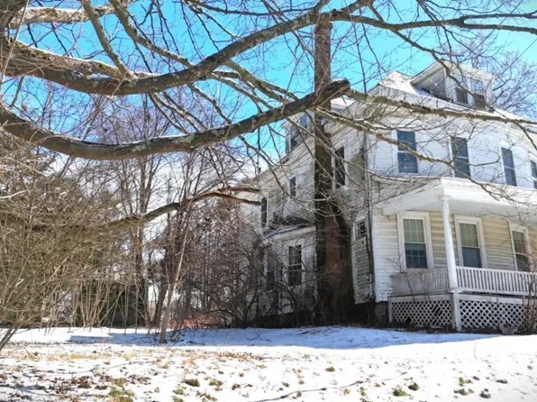 11 Woodsome Ave, Leominster, MA 01453