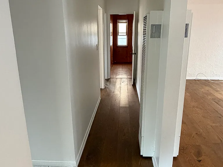 1906 Marshallfield Ln — Photo 22