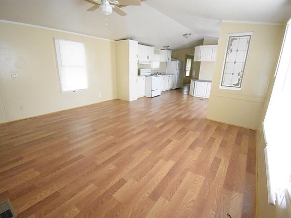 4th image of 1504 N Winfree St #22