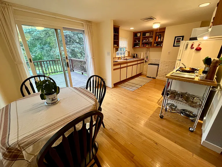 49 Sunnyside Ave — Photo 13
